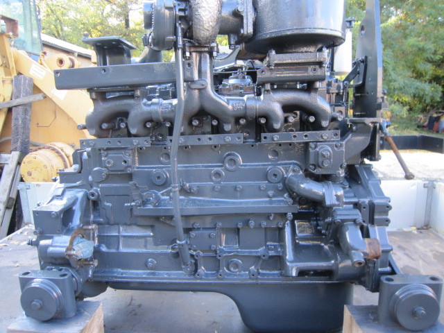 Komatsu Motor Typ S6D 125 E-2 für D65PX/ EX - Motor pentru Buldozer: Foto 4 Komatsu Motor Typ S6D 125 E-2 für D65PX/ EX - Motor pentru Buldozer: Foto 4