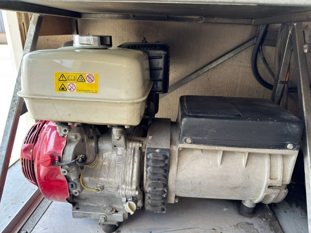 Utilaje constructii Mercedes-Benz Sprinter 2.2 Ambulance: Foto 14