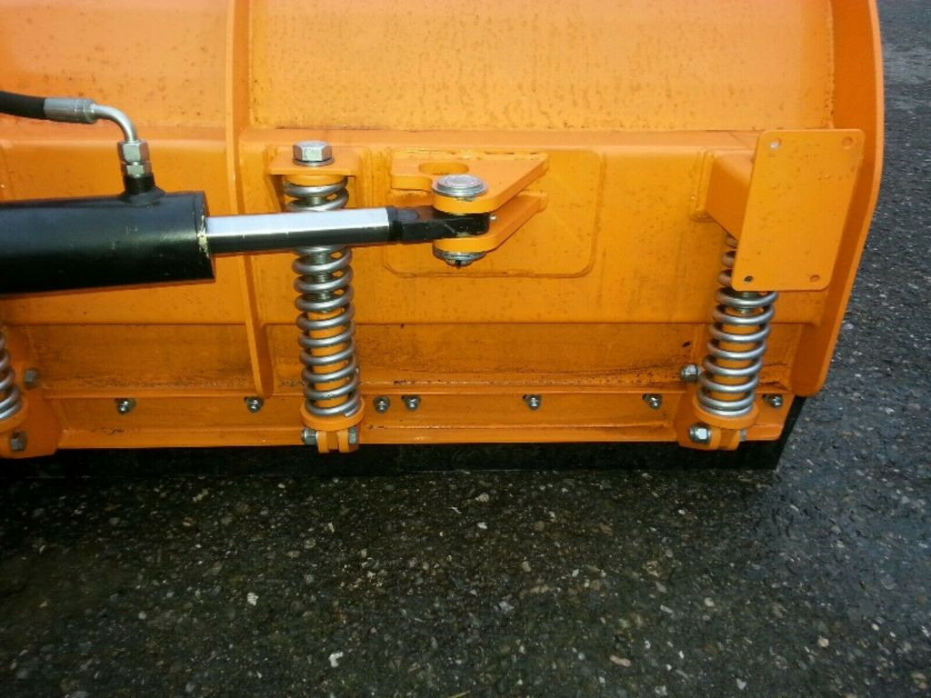 Kramer Schneeschild 2,6m 750, 5075, 850, 950, 1150 - Plug zapada pentru Maşina comunala: Foto 4 Kramer Schneeschild 2,6m 750, 5075, 850, 950, 1150 - Plug zapada pentru Maşina comunala: Foto 4