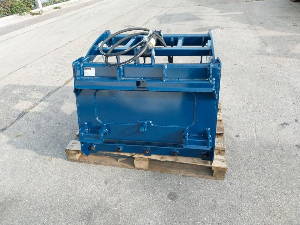 Krokodilgebiss mini Schäffer Greifschaufel Frontlader Hoflader - Echipamente pentru furaje: Foto 4 Krokodilgebiss mini Schäffer Greifschaufel Frontlader Hoflader - Echipamente pentru furaje: Foto 4