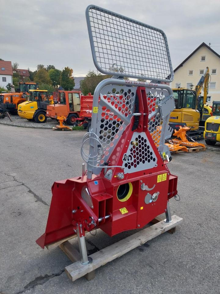 Neue Forstseilwinde Seilwinde Tajfun EGV 65 AHK SG Funk 35 45 55 - Troliu pentru Utilaj forestier: Foto 3 Neue Forstseilwinde Seilwinde Tajfun EGV 65 AHK SG Funk 35 45 55 - Troliu pentru Utilaj forestier: Foto 3