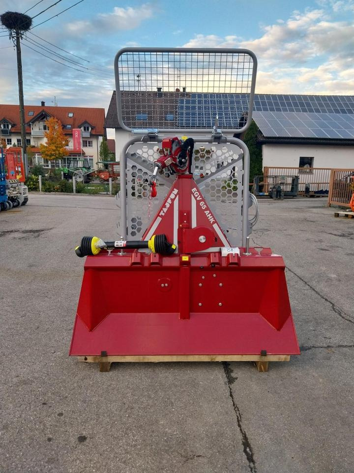 Neue Forstseilwinde Seilwinde Tajfun EGV 65 AHK SG Funk 35 45 55 - Troliu pentru Utilaj forestier: Foto 1 Neue Forstseilwinde Seilwinde Tajfun EGV 65 AHK SG Funk 35 45 55 - Troliu pentru Utilaj forestier: Foto 1