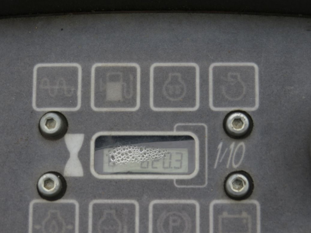 CATERPILLAR Tandem-Vibrationswalze CB14 B Baumaschine - Cilindru compactor: Foto 4 CATERPILLAR Tandem-Vibrationswalze CB14 B Baumaschine - Cilindru compactor: Foto 4