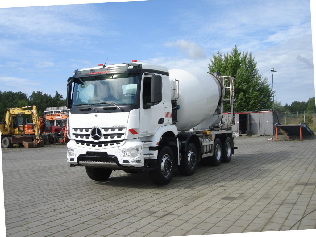 MERCEDES-BENZ Arocs 3240 B 8x4 Betonmischer Deutsch Top AP Achsen - Camion: Foto 2 MERCEDES-BENZ Arocs 3240 B 8x4 Betonmischer Deutsch Top AP Achsen - Camion: Foto 2
