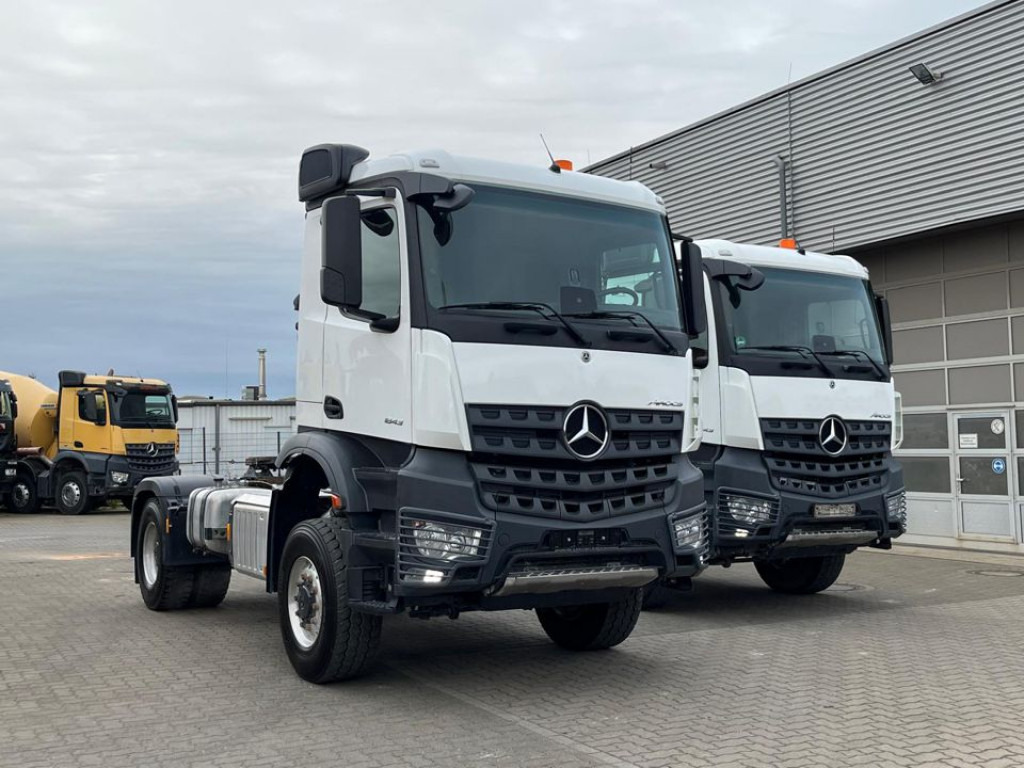 MERCEDES-BENZ Arocs 2043 AS 4x4 SZM nur 133TKM ! Kipphydraulik - Cap tractor: Foto 3 MERCEDES-BENZ Arocs 2043 AS 4x4 SZM nur 133TKM ! Kipphydraulik - Cap tractor: Foto 3