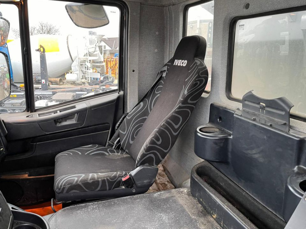 IVECO-MAGIRUS TRACKER AD450TW 4 Achs Muldenkipper Meiller - Autobasculantă: Foto 2 IVECO-MAGIRUS TRACKER AD450TW 4 Achs Muldenkipper Meiller - Autobasculantă: Foto 2