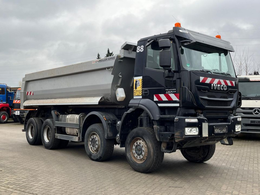 IVECO-MAGIRUS TRACKER AD450TW 4 Achs Muldenkipper Meiller - Autobasculantă: Foto 5 IVECO-MAGIRUS TRACKER AD450TW 4 Achs Muldenkipper Meiller - Autobasculantă: Foto 5
