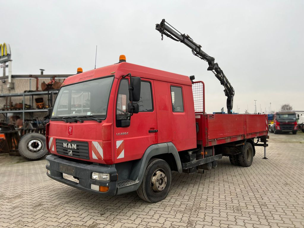 MAN LE 12.225 LC Pritsche Heckkran 6 Zylinder Doka Topzust - Camion platformă, Camion cu macara: Foto 5 MAN LE 12.225 LC Pritsche Heckkran 6 Zylinder Doka Topzust - Camion platformă, Camion cu macara: Foto 5