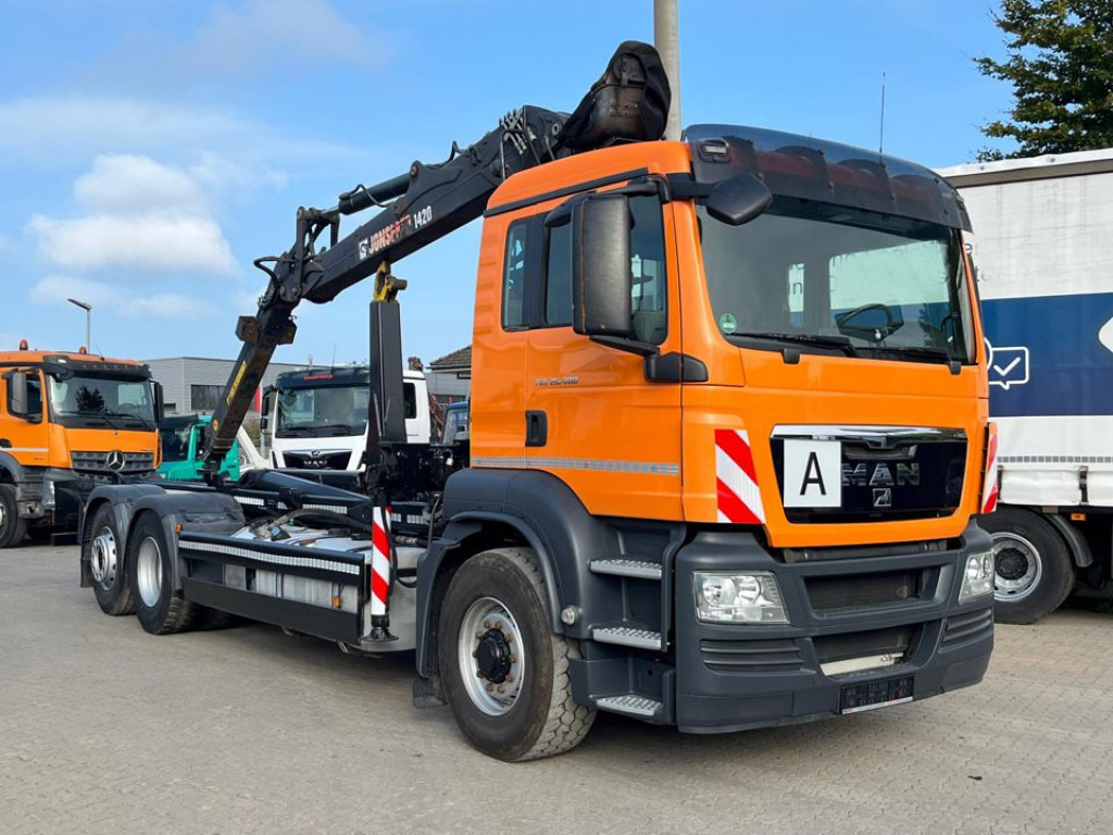 MAN TG-S 26.400 6x4H-2 BL Abrollkipper mit Kran Lift Lenk - Camion cu cârlig, Camion cu macara: Foto 5 MAN TG-S 26.400 6x4H-2 BL Abrollkipper mit Kran Lift Lenk - Camion cu cârlig, Camion cu macara: Foto 5