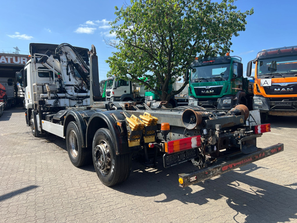 MERCEDES-BENZ Actros 2541 L6x2 Abrollkipper mit Kran Funk+Greiferst - Camion cu cârlig, Camion cu macara: Foto 5 MERCEDES-BENZ Actros 2541 L6x2 Abrollkipper mit Kran Funk+Greiferst - Camion cu cârlig, Camion cu macara: Foto 5