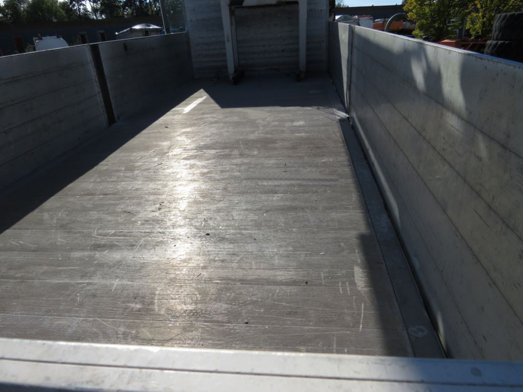 MERCEDES-BENZ Actros 2541 L6x2 Pritsche Heckkran Funk - Camion platformă, Camion cu macara: Foto 4 MERCEDES-BENZ Actros 2541 L6x2 Pritsche Heckkran Funk - Camion platformă, Camion cu macara: Foto 4