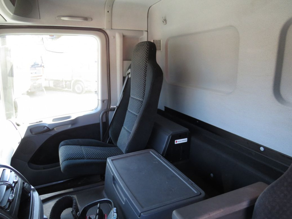 MERCEDES-BENZ Actros 2541 L6x2 Pritsche Heckkran Funk - Camion platformă, Camion cu macara: Foto 3 MERCEDES-BENZ Actros 2541 L6x2 Pritsche Heckkran Funk - Camion platformă, Camion cu macara: Foto 3