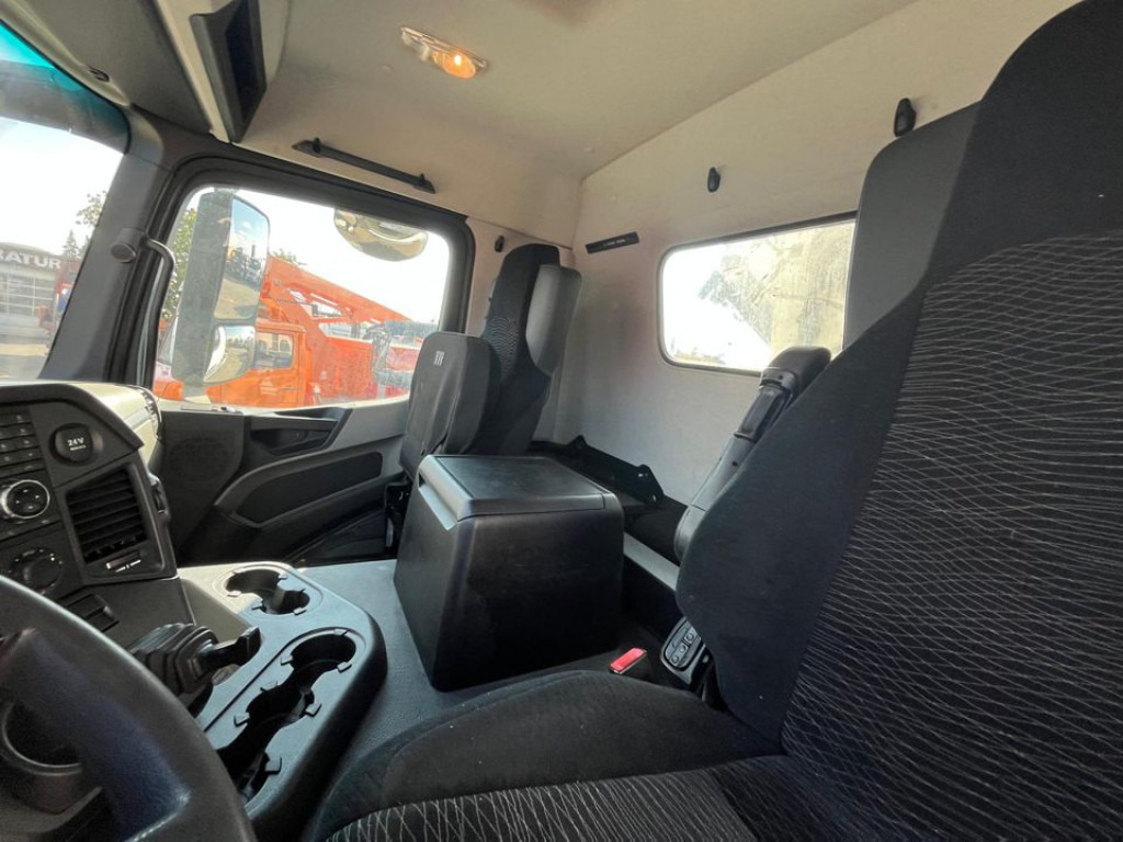 MERCEDES-BENZ Antos 2543 L 6x2 Abrollkipper mit Kran Funk+Greiferst. - Camion cu cârlig, Camion cu macara: Foto 5 MERCEDES-BENZ Antos 2543 L 6x2 Abrollkipper mit Kran Funk+Greiferst. - Camion cu cârlig, Camion cu macara: Foto 5