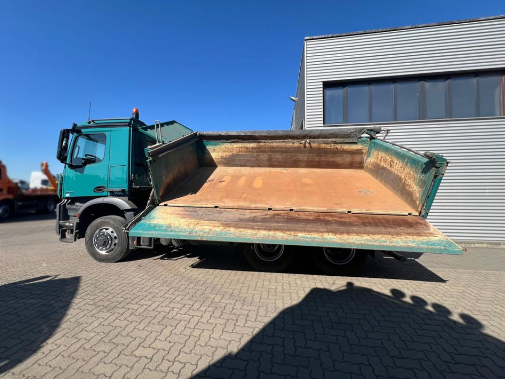 MERCEDES-BENZ Arocs 2636 6x6 HAD 3-Achs Allradkipper Meiller - Camion basculantă: Foto 5 MERCEDES-BENZ Arocs 2636 6x6 HAD 3-Achs Allradkipper Meiller - Camion basculantă: Foto 5