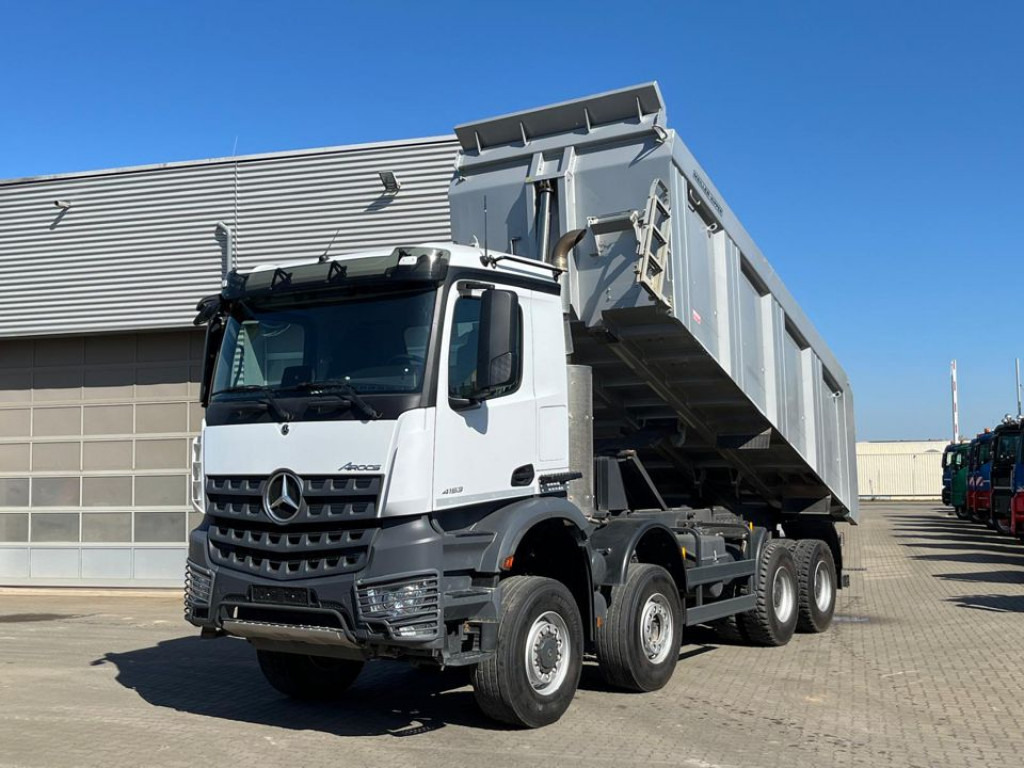 MERCEDES-BENZ Arocs 4153 8x6 4 Achs Muldenkipper Meiller - Camion basculantă: Foto 1 MERCEDES-BENZ Arocs 4153 8x6 4 Achs Muldenkipper Meiller - Camion basculantă: Foto 1