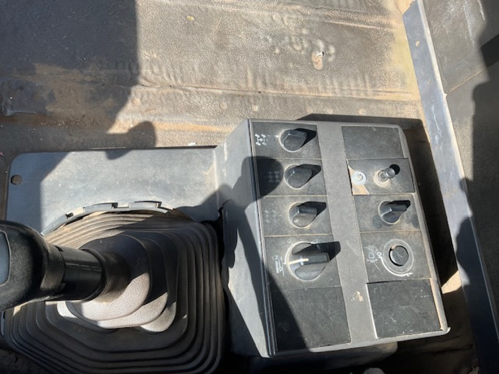 Camion basculantă MERCEDES-BENZ SK 3535 AK 8x8 4 Achs Muldenkipper Meiller Deutsch: Foto 10 Camion basculantă MERCEDES-BENZ SK 3535 AK 8x8 4 Achs Muldenkipper Meiller Deutsch: Foto 10