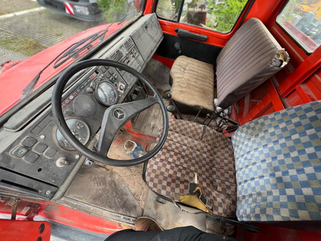 MERCEDES-BENZ Unimog U 424 2-Achs Allradkipper Front+Heckhydraulik Besen - Camion basculantă: Foto 5 MERCEDES-BENZ Unimog U 424 2-Achs Allradkipper Front+Heckhydraulik Besen - Camion basculantă: Foto 5