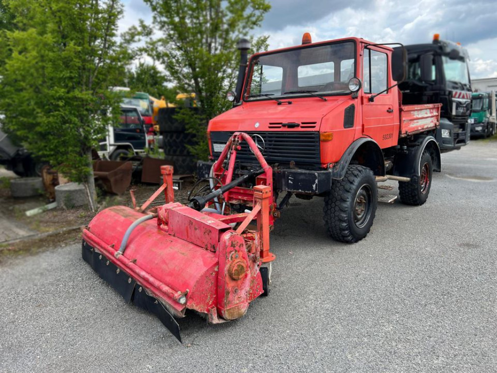 MERCEDES-BENZ Unimog U 424 2-Achs Allradkipper Front+Heckhydraulik Besen - Camion basculantă: Foto 1 MERCEDES-BENZ Unimog U 424 2-Achs Allradkipper Front+Heckhydraulik Besen - Camion basculantă: Foto 1