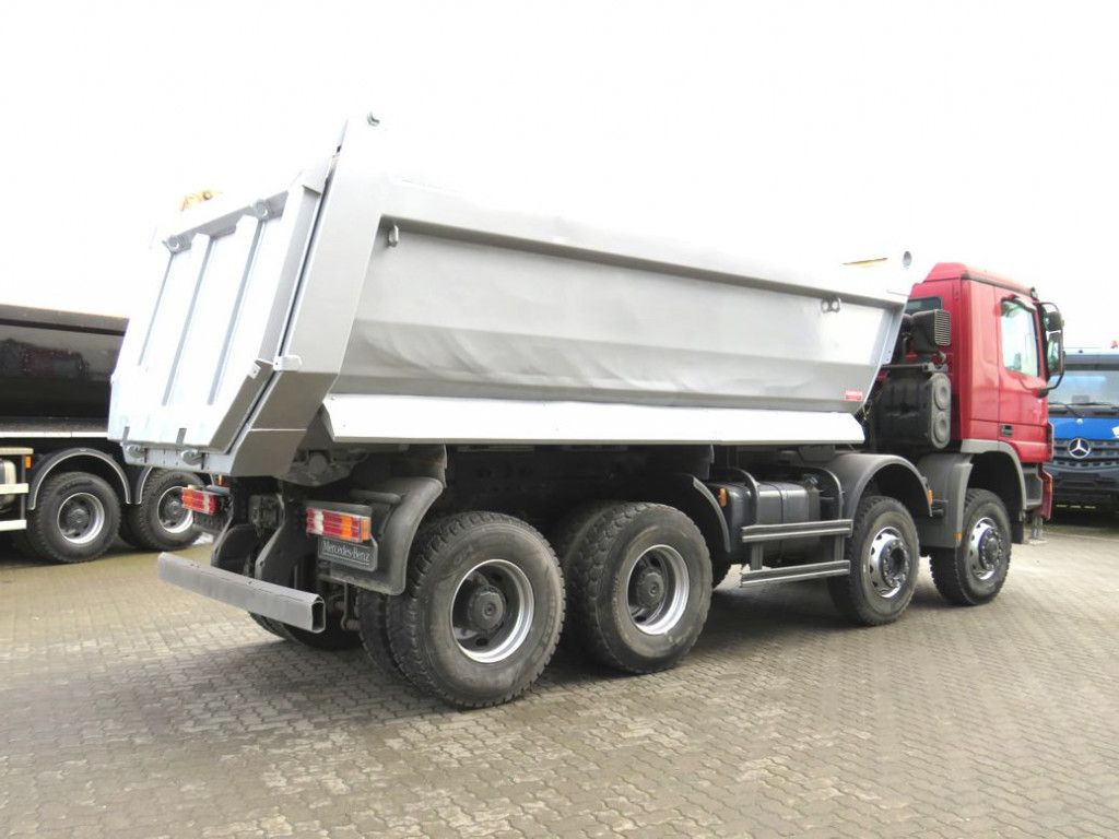Mercedes-Benz Actros 4141 8x6 4 Achs Muldenkipper Kupplung, 1. - Camion basculantă: Foto 4 Mercedes-Benz Actros 4141 8x6 4 Achs Muldenkipper Kupplung, 1. - Camion basculantă: Foto 4