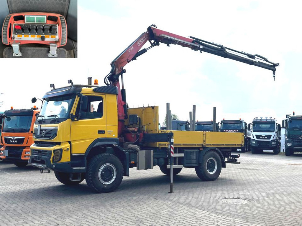 VOLVO (S) Truck FM 330 4x4 Pritsche Kran Singelreifen Funkfernbedienung - Camion platformă, Camion cu macara: Foto 1 VOLVO (S) Truck FM 330 4x4 Pritsche Kran Singelreifen Funkfernbedienung - Camion platformă, Camion cu macara: Foto 1