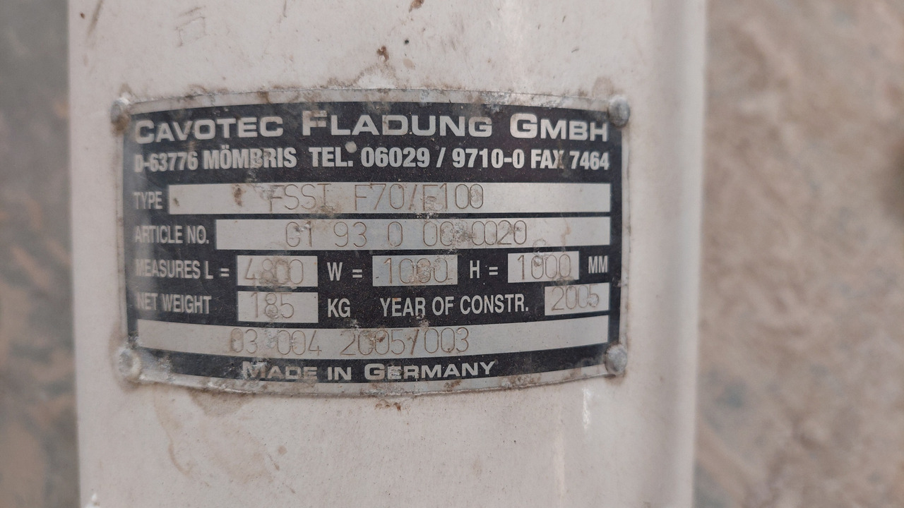 Towbar FSST F70/F100 Fladung - Echipamente aeroportuare: Foto 3 Towbar FSST F70/F100 Fladung - Echipamente aeroportuare: Foto 3