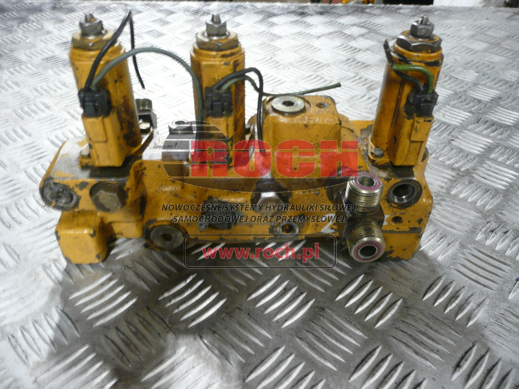 CATERPILLAR 158-8251  + SKY5/G24D - 3 SEKCYJNY - Supapa hidraulica: Foto 1 CATERPILLAR 158-8251  + SKY5/G24D - 3 SEKCYJNY - Supapa hidraulica: Foto 1