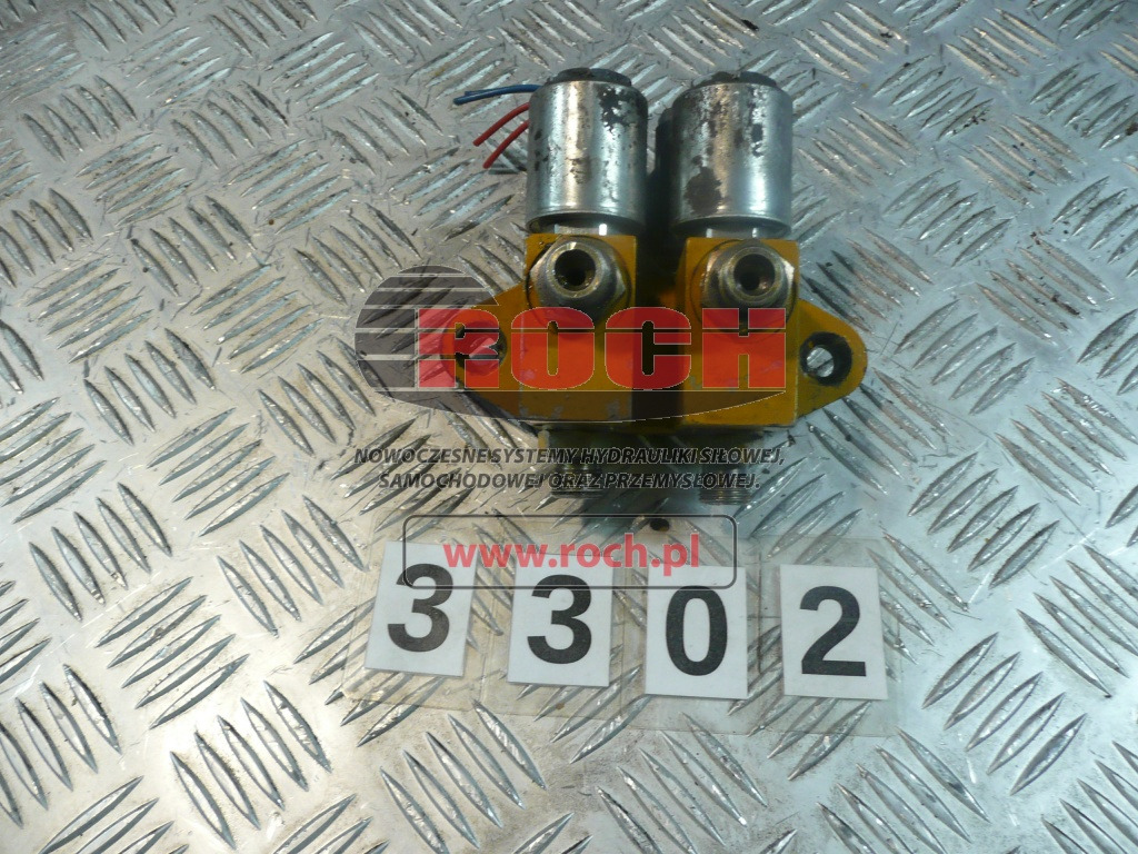 CATERPILLAR 275266 - 2 SEKCYJNY + 3000249 24VDC 30 ohm - Supapa hidraulica: Foto 1 CATERPILLAR 275266 - 2 SEKCYJNY + 3000249 24VDC 30 ohm - Supapa hidraulica: Foto 1