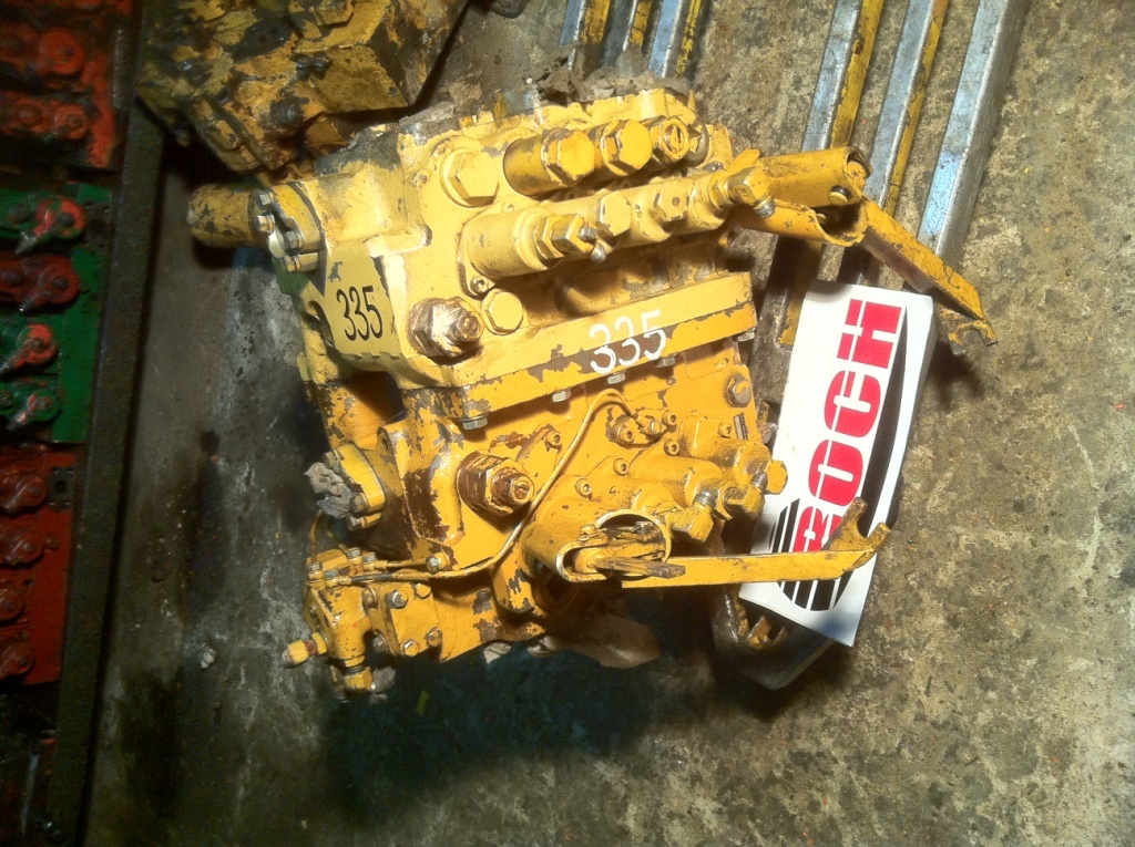 KOMATSU 82H006 8825T - 9 SEKCYJNY - Supapa hidraulica pentru Utilaje constructii: Foto 1 KOMATSU 82H006 8825T - 9 SEKCYJNY - Supapa hidraulica pentru Utilaje constructii: Foto 1