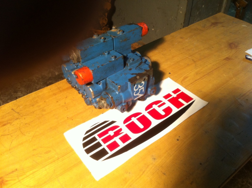 REXROTH SIGMA 480062 00 - 4 SEKCYJNY - Supapa hidraulica pentru Utilaje constructii: Foto 1 REXROTH SIGMA 480062 00 - 4 SEKCYJNY - Supapa hidraulica pentru Utilaje constructii: Foto 1