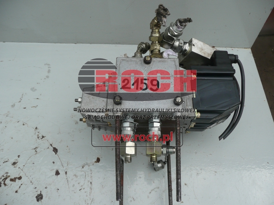 SAUER DANFOSS 157B6203 - 2 SEKCYJNY + CEWKA 12VDC 157B4216 + 157B5110 0408F038983 + KOŚĆ FAV OP 09-A2 - Supapa hidraulica pentru Utilaje constructii: Foto 1 SAUER DANFOSS 157B6203 - 2 SEKCYJNY + CEWKA 12VDC 157B4216 + 157B5110 0408F038983 + KOŚĆ FAV OP 09-A2 - Supapa hidraulica pentru Utilaje constructii: Foto 1