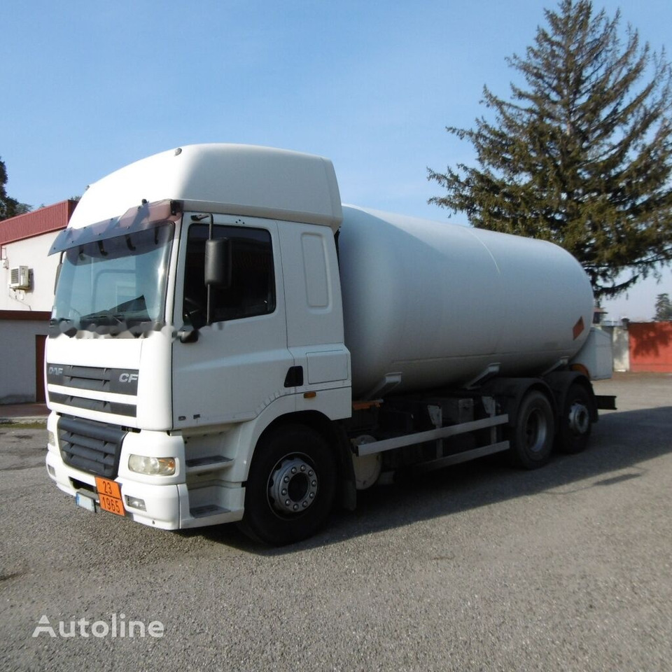 DAF 85.430 - Camion cisternă: Foto 2 DAF 85.430 - Camion cisternă: Foto 2