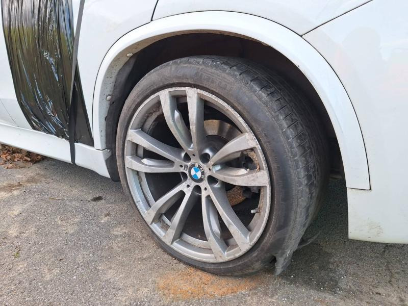 SUV BMW X5: Foto 8