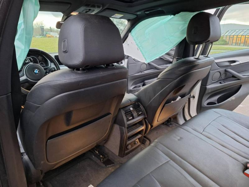 SUV BMW X5: Foto 9