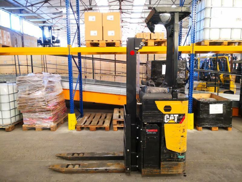 Caterpillar NSR12N - Transpalet la mare înălţime: Foto 3 Caterpillar NSR12N - Transpalet la mare înălţime: Foto 3