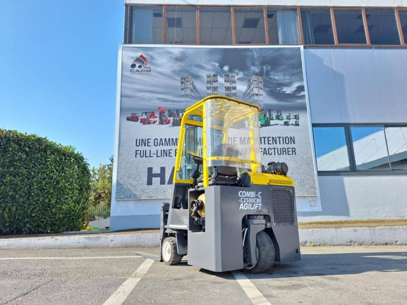 Combilift C2500CB - Stivuitor cu catarg retractabil, cu schimbare rapidă de direcţie: Foto 4 Combilift C2500CB - Stivuitor cu catarg retractabil, cu schimbare rapidă de direcţie: Foto 4
