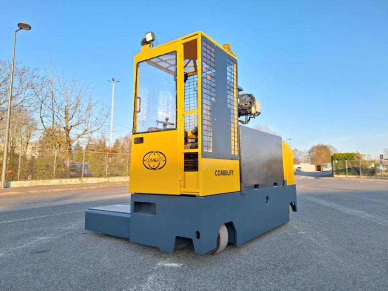 Combilift ESL3545 - Stivuitor cu catarg retractabil, cu schimbare rapidă de direcţie: Foto 5 Combilift ESL3545 - Stivuitor cu catarg retractabil, cu schimbare rapidă de direcţie: Foto 5