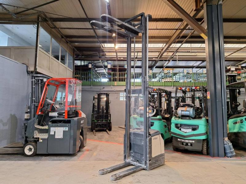 Transpalet la mare înălţime Crown ES4000-1.6: Foto 7