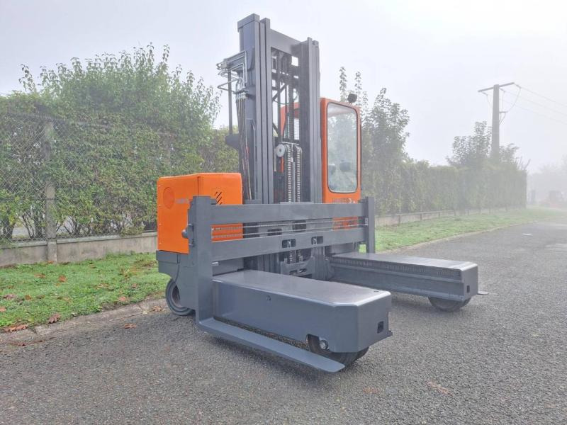 Hubtex MQ40 - Stivuitor cu catarg retractabil, cu schimbare rapidă de direcţie: Foto 3 Hubtex MQ40 - Stivuitor cu catarg retractabil, cu schimbare rapidă de direcţie: Foto 3