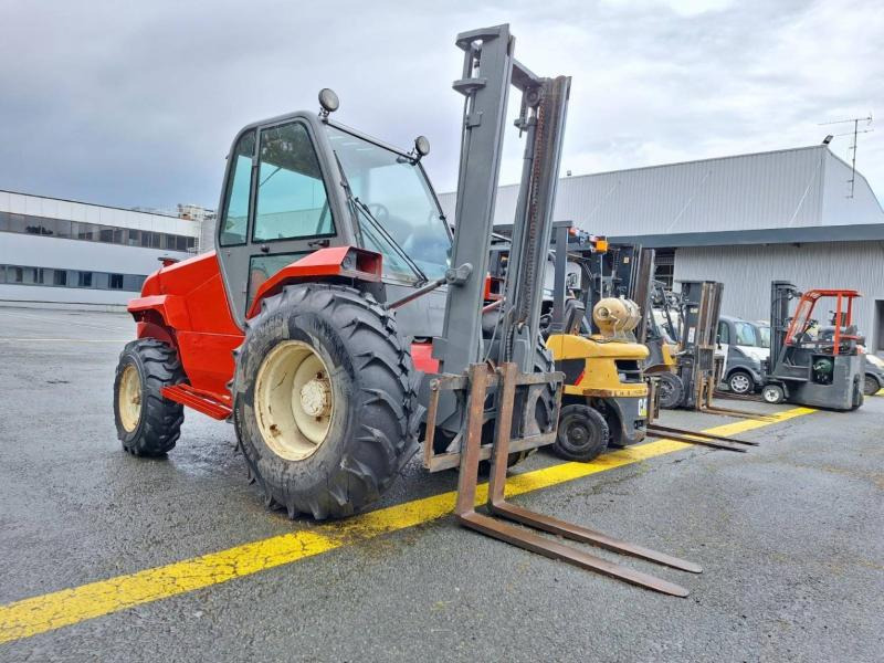 Manitou M30.2 - Stivuitor de teren dificil: Foto 1 Manitou M30.2 - Stivuitor de teren dificil: Foto 1