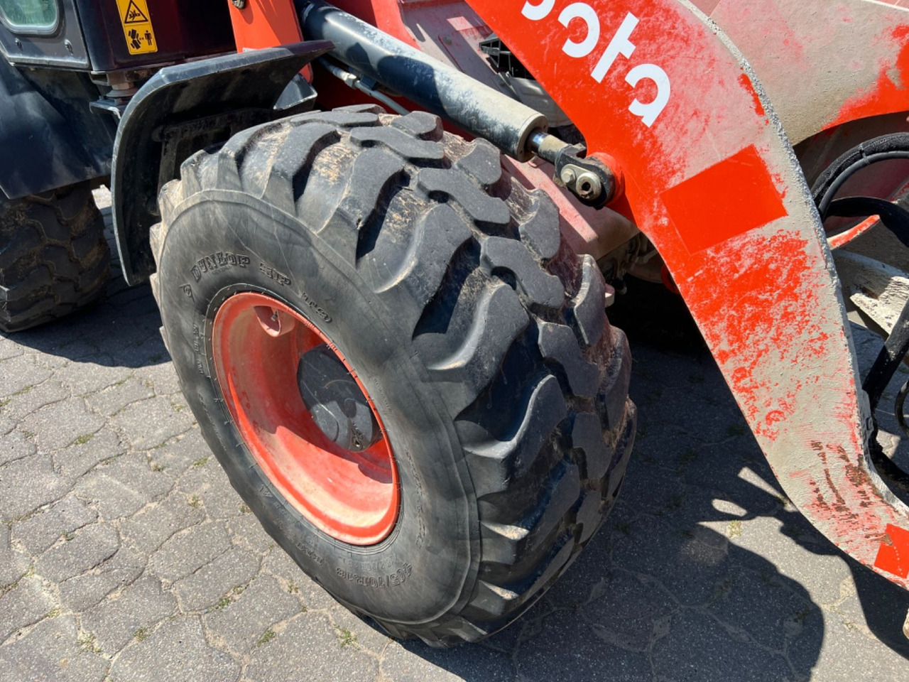 Kubota R 085, Bj 19, 1950 BH, SWE, Schaufel, Gabel - Încărcător frontal pe pneuri: Foto 5 Kubota R 085, Bj 19, 1950 BH, SWE, Schaufel, Gabel - Încărcător frontal pe pneuri: Foto 5