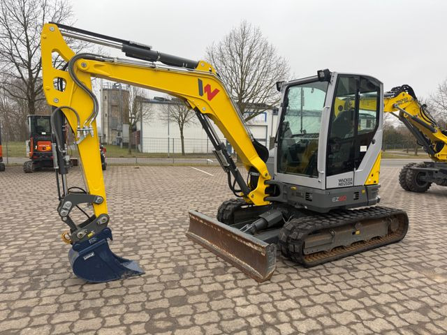 Wacker EZ 50, Bj 24, 300 BH, Gummiketten, HS03, TL Wacker EZ 50, Bj 24, 300 BH, Gummiketten, HS03, TL - Mini excavator: Foto 1 Wacker EZ 50, Bj 24, 300 BH, Gummiketten, HS03, TL Wacker EZ 50, Bj 24, 300 BH, Gummiketten, HS03, TL - Mini excavator: Foto 1