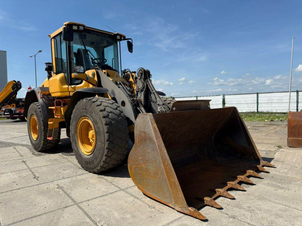 Volvo L60H - Încărcător frontal pe pneuri: Foto 1 Volvo L60H - Încărcător frontal pe pneuri: Foto 1