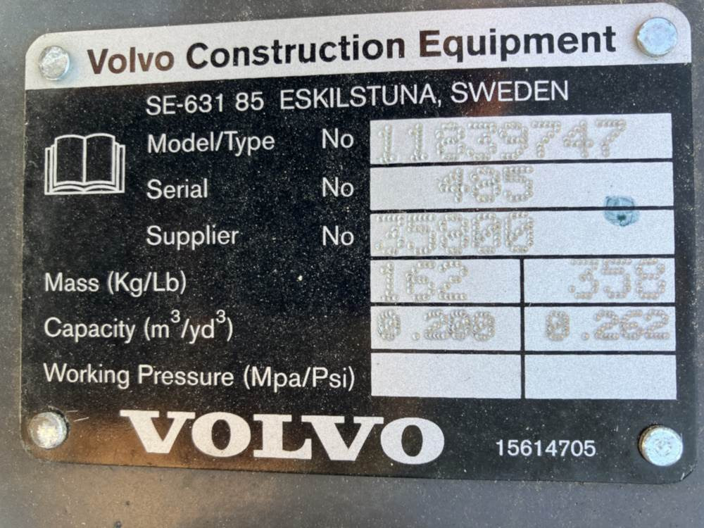 Volvo Tieflöffel mit Zähnen - Festanbau - Buldoexcavator: Foto 4 Volvo Tieflöffel mit Zähnen - Festanbau - Buldoexcavator: Foto 4