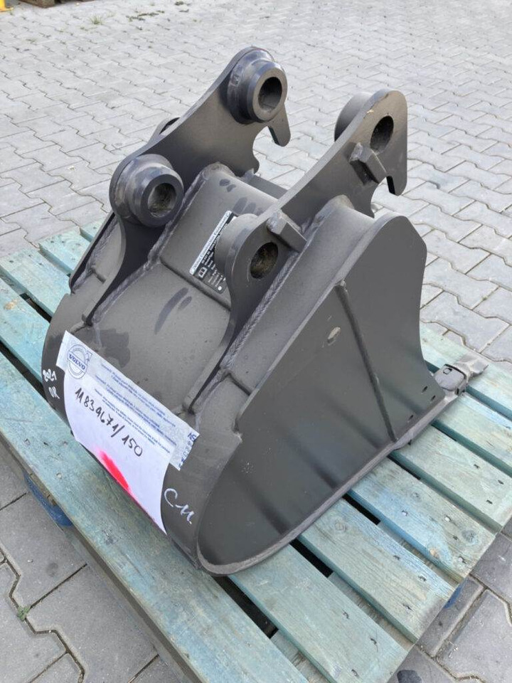 Volvo Tieflöffel mit Zähnen - Festanbau - Buldoexcavator: Foto 2 Volvo Tieflöffel mit Zähnen - Festanbau - Buldoexcavator: Foto 2