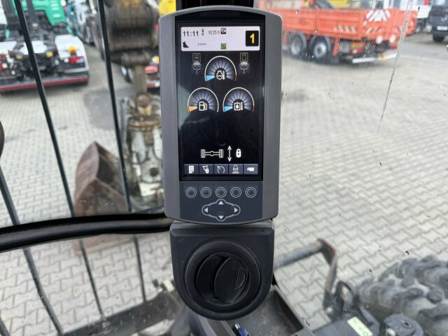 CAT M318D Mobilbagger *9.235 h *Schnellw. *Greifer - Excavator pe roţi: Foto 3 CAT M318D Mobilbagger *9.235 h *Schnellw. *Greifer - Excavator pe roţi: Foto 3