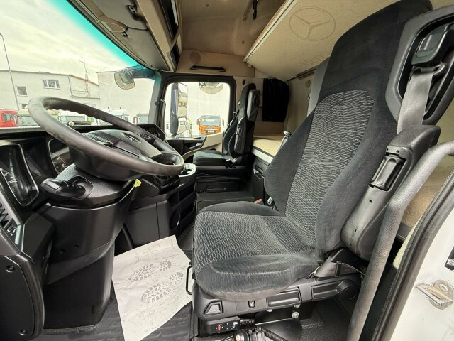 Mercedes-Benz Actros 1845 LS Sattelzugmaschine 4x2 - Cap tractor: Foto 5 Mercedes-Benz Actros 1845 LS Sattelzugmaschine 4x2 - Cap tractor: Foto 5