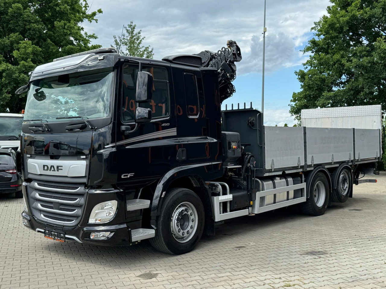 DAF CF 450 FAN 6x2 Pritsche mit Kran HIAB 188 E-6 - Camion cu macara: Foto 2 DAF CF 450 FAN 6x2 Pritsche mit Kran HIAB 188 E-6 - Camion cu macara: Foto 2