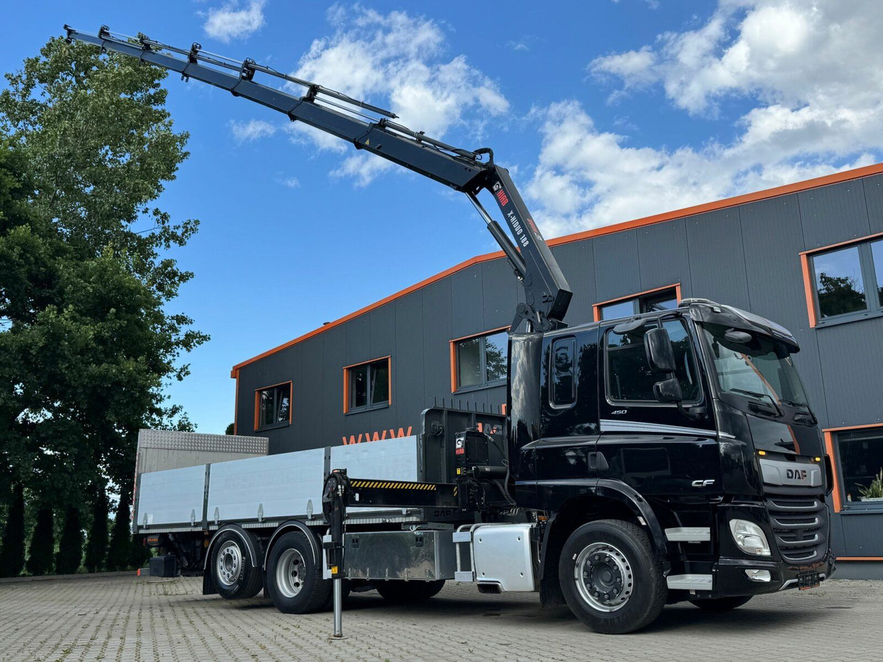 DAF CF 450 FAN 6x2 Pritsche mit Kran HIAB 188 E-6 - Camion platformă, Camion cu macara: Foto 1 DAF CF 450 FAN 6x2 Pritsche mit Kran HIAB 188 E-6 - Camion platformă, Camion cu macara: Foto 1