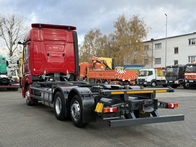 Leasing de Mercedes-Benz ACTROS 2543 6x2 Wechselaufbau BDF AHK 2 Betten Mercedes-Benz ACTROS 2543 6x2 Wechselaufbau BDF AHK 2 Betten: Foto 11 Leasing de Mercedes-Benz ACTROS 2543 6x2 Wechselaufbau BDF AHK 2 Betten Mercedes-Benz ACTROS 2543 6x2 Wechselaufbau BDF AHK 2 Betten: Foto 11