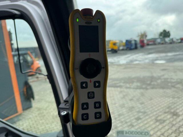 Mercedes-Benz ACTROS 2546 6x2 Abrollkip Kran Palfinger Q150Z95 - Camion cu cârlig, Camion cu macara: Foto 4 Mercedes-Benz ACTROS 2546 6x2 Abrollkip Kran Palfinger Q150Z95 - Camion cu cârlig, Camion cu macara: Foto 4
